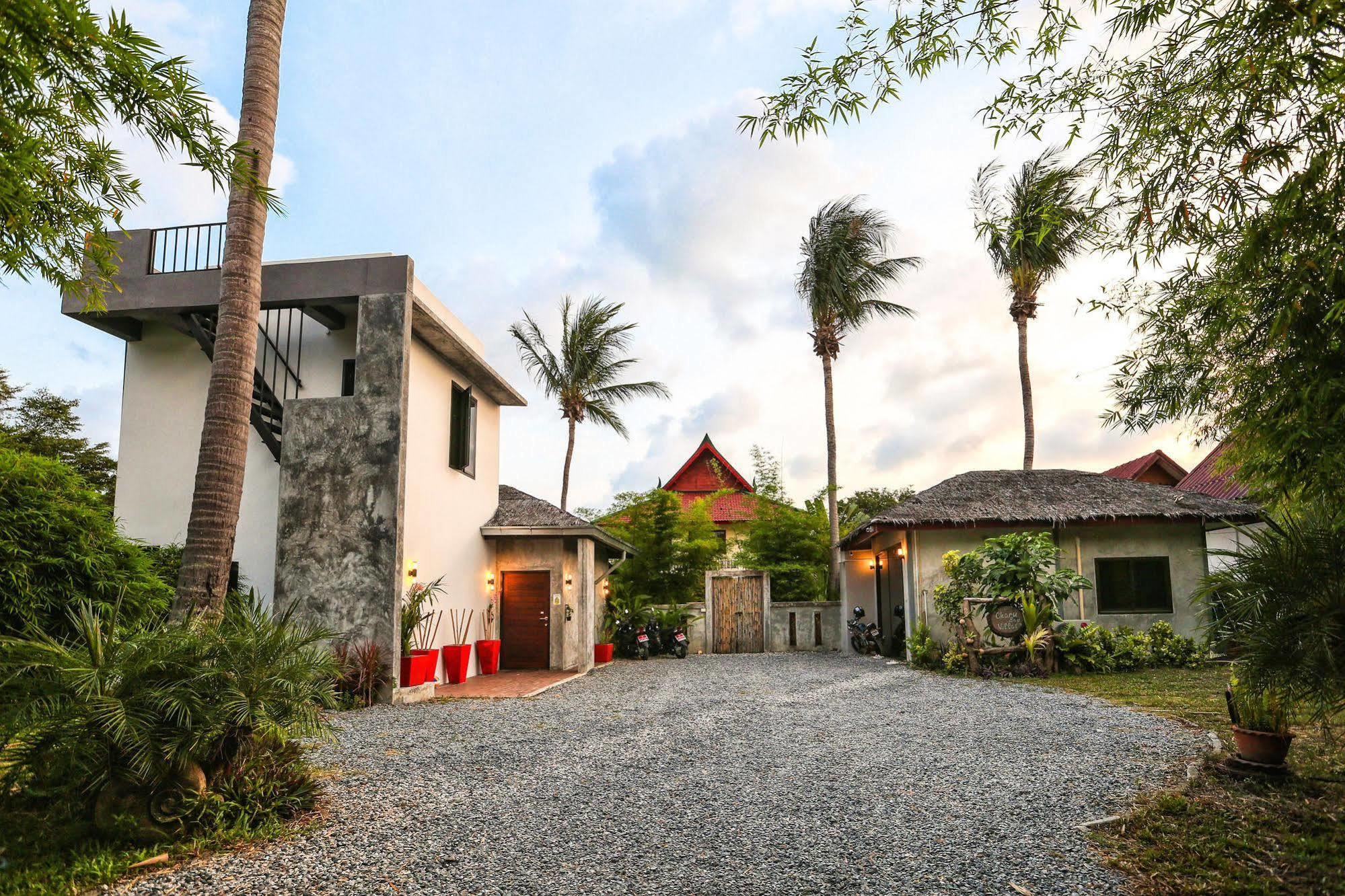 Charu Bay Villas Thongsala Exterior photo